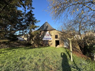 Town House with Outbuilding an Huge Potential