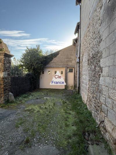 Town House with Outbuilding an Huge Potential