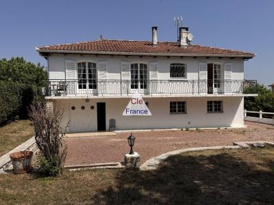 Detached House with Garden, Lovely Family Home