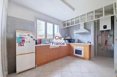 Town House with Garden in Lourdes