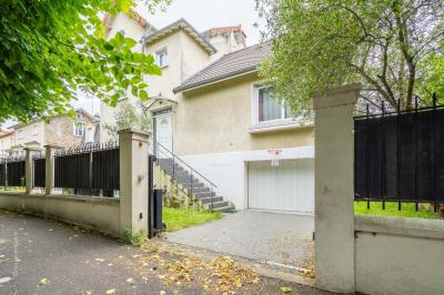 Beautiful House just North-East of Paris