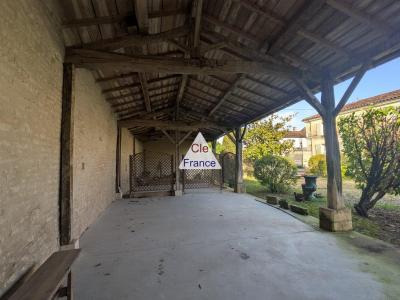 Manor House Style Property with Garden