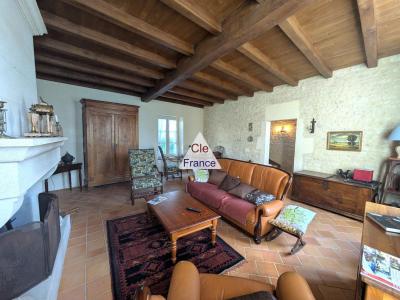 Manor House Style Property with Garden