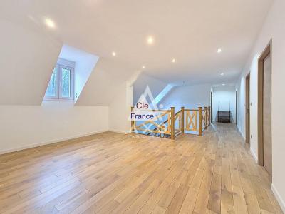 Recently Built Detached House with Garden