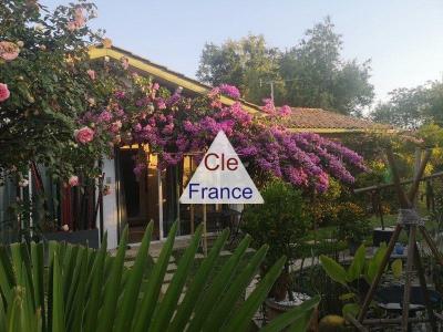 Detached House with Beautiful Landscaped Garden