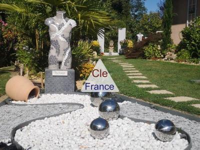 Detached House with Beautiful Landscaped Garden