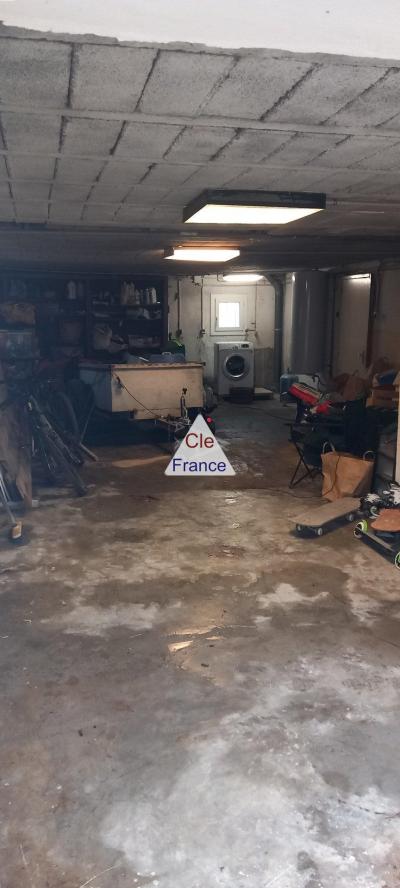 Detached House with Garden