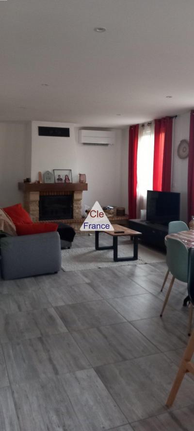 Detached House with Garden