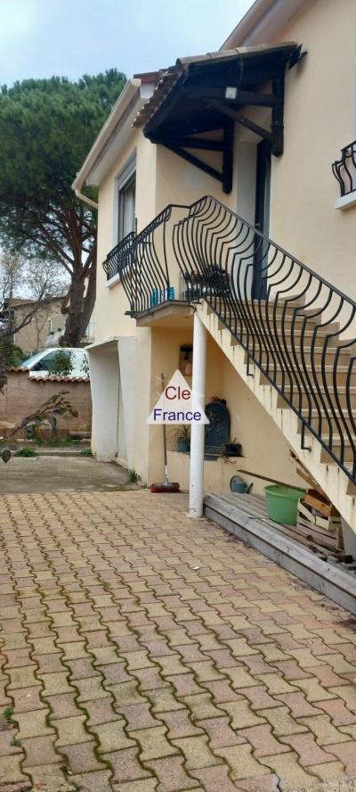 Detached House with Garden