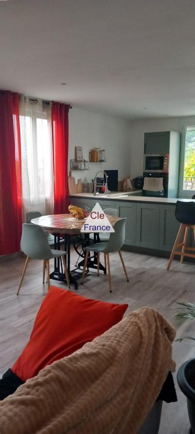 Detached House with Garden