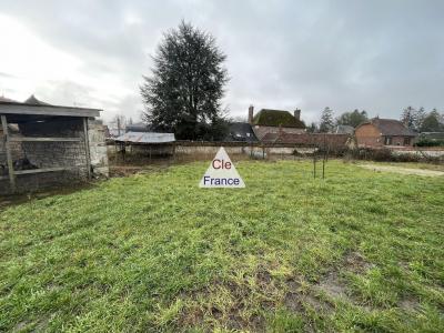 Former Farmhouse with Garden and Outbuilding