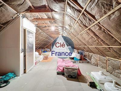 Detached House with Garden in Nice Location