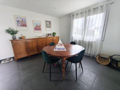 Detached House with Landscaped Garden