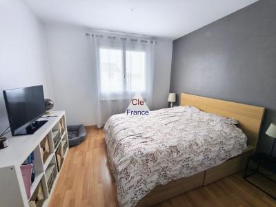 Detached House with Landscaped Garden