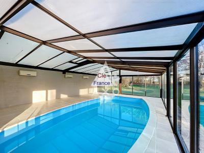 Detached House with Indoor Swimming Pool