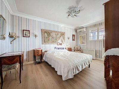 Detached House with Indoor Swimming Pool