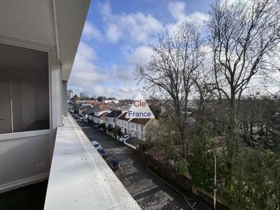 Apartment with Views from the Balcony