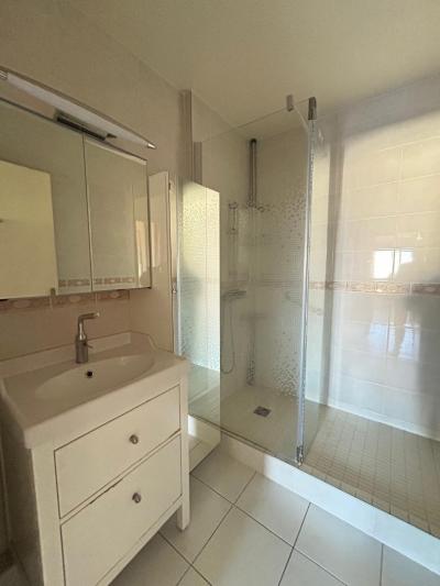 Toulouse Apartment on Top Floor Affording you a View