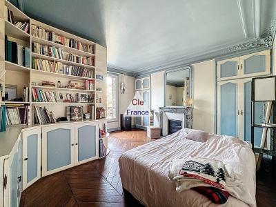 Paris Apartment For Sale in 18th Arrondissement