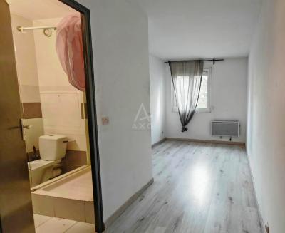 Apartment with Lovely Terrace East of Paris