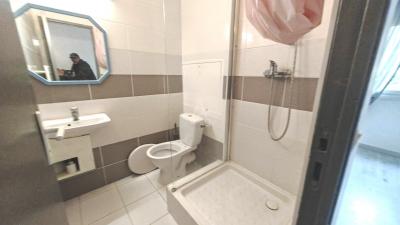 Apartment with Lovely Terrace East of Paris