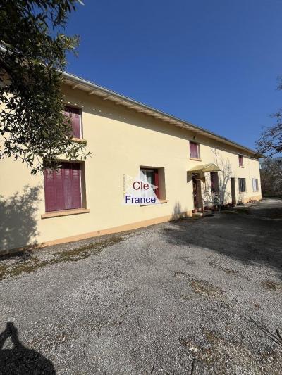 Charming Detached House and Garden