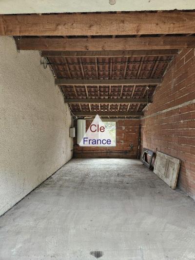 Detached House with Land and Lake