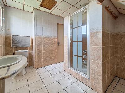 Detached House with Landscaped Garden