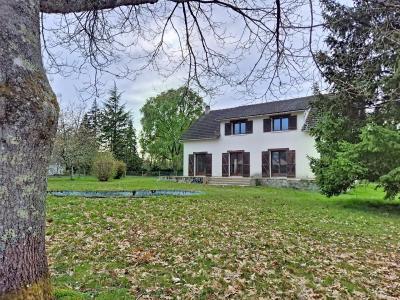 Detached House with Landscaped Garden