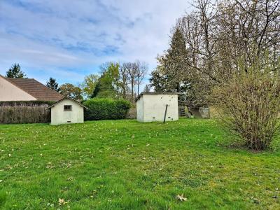 Detached House with Landscaped Garden
