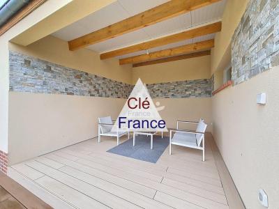 Detached House with Landscaped Garden