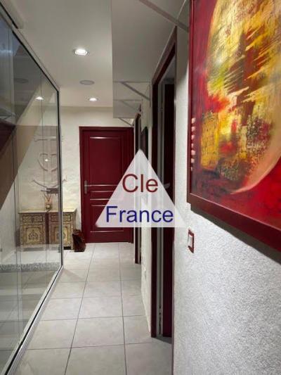 Village House in Very Good Condition Throughout