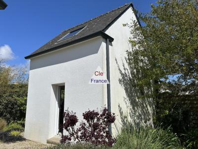 Beautiful Detached House with Landscaped Garden