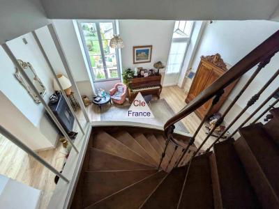 Manor House Style Period Property with Garden