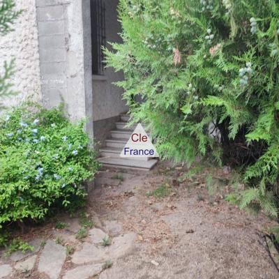 Town House with Neat Garden