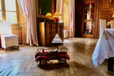 Manoir De Charme Sur Un Magnifique Domaine De 15ha