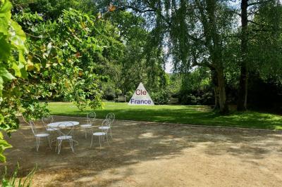 Manoir De Charme Sur Un Magnifique Domaine De 15ha