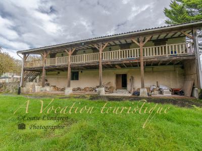 Manor House with Stream and Lake in 88 Hectares