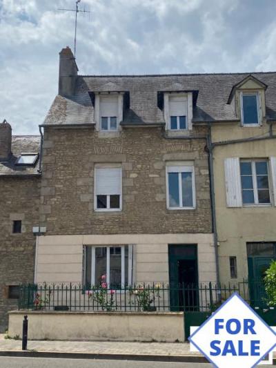 Town House with Courtyard Garden