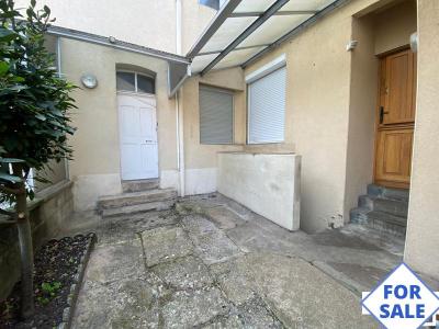 Town House with Courtyard Garden