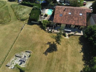 Spectacular Country House in Over 4.5 Acres