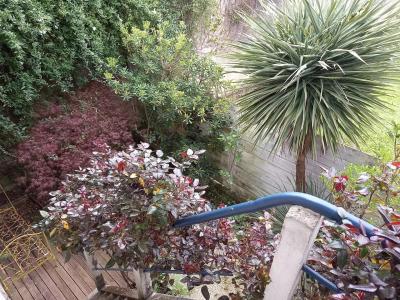 Town House With Courtyard and Garage