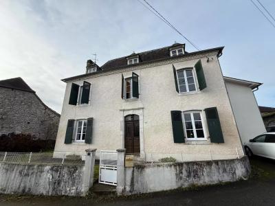 Pretty Village House With Garden and Garage