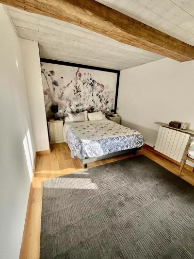 Beautiful Renovated Farmhouse With Attached Barns And Stunning Gardens