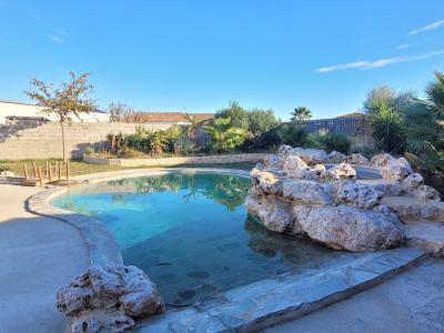 Large Detached Villa With Swimming Pool