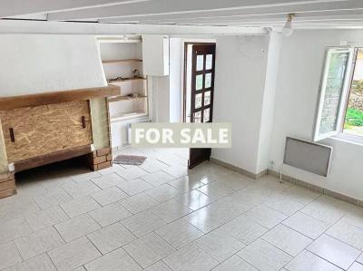 Traditional House with Garden