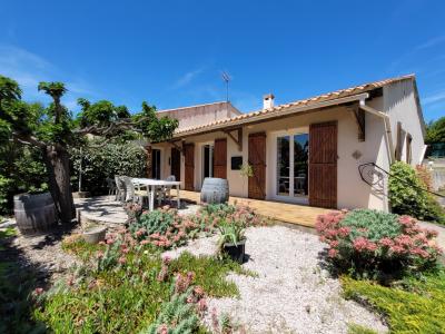 Detached Villa With Swimming Pool