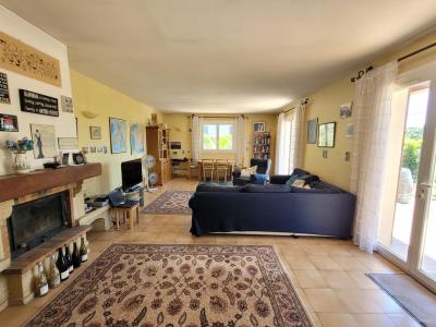 Detached Villa With Swimming Pool