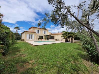Superb Spacious Bastide-Style Villa with Pool