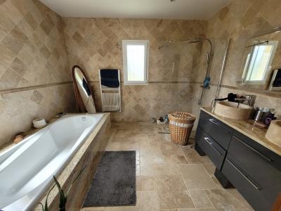 Superb Spacious Bastide-Style Villa with Pool